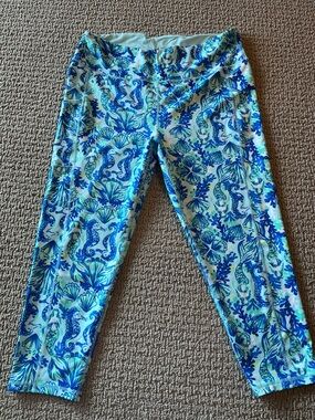 Lilly Pulitzer Blue & Teal Seahorse Cropped Leggings